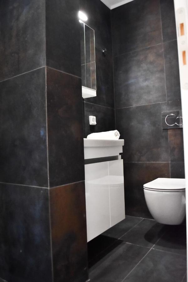 Βright Walled Designed Apt In Glyfada Center Athens Exterior photo