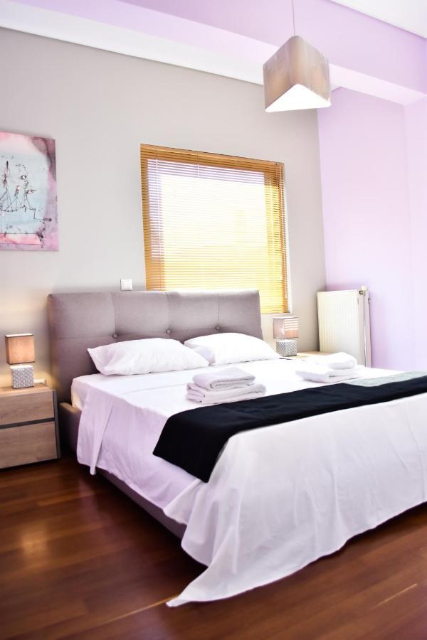 Βright Walled Designed Apt In Glyfada Center Athens Exterior photo