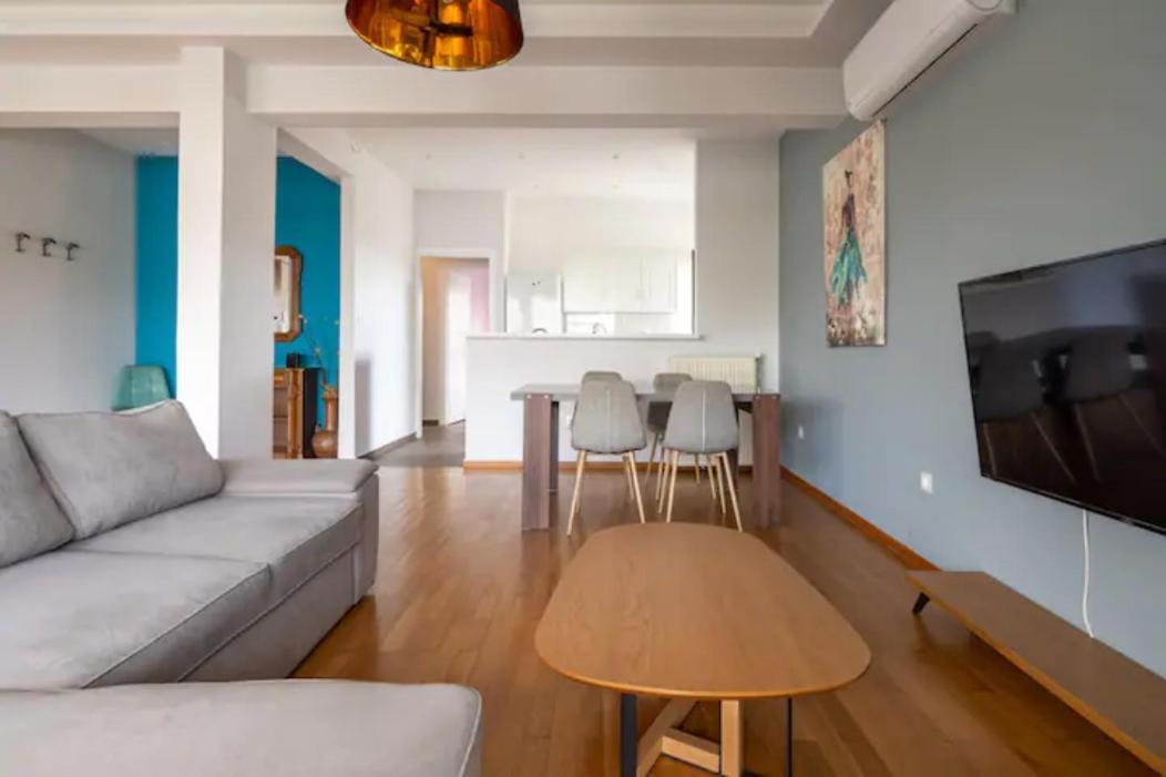 Βright Walled Designed Apt In Glyfada Center Athens Exterior photo
