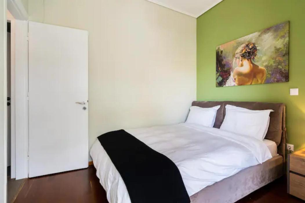 Βright Walled Designed Apt In Glyfada Center Athens Exterior photo